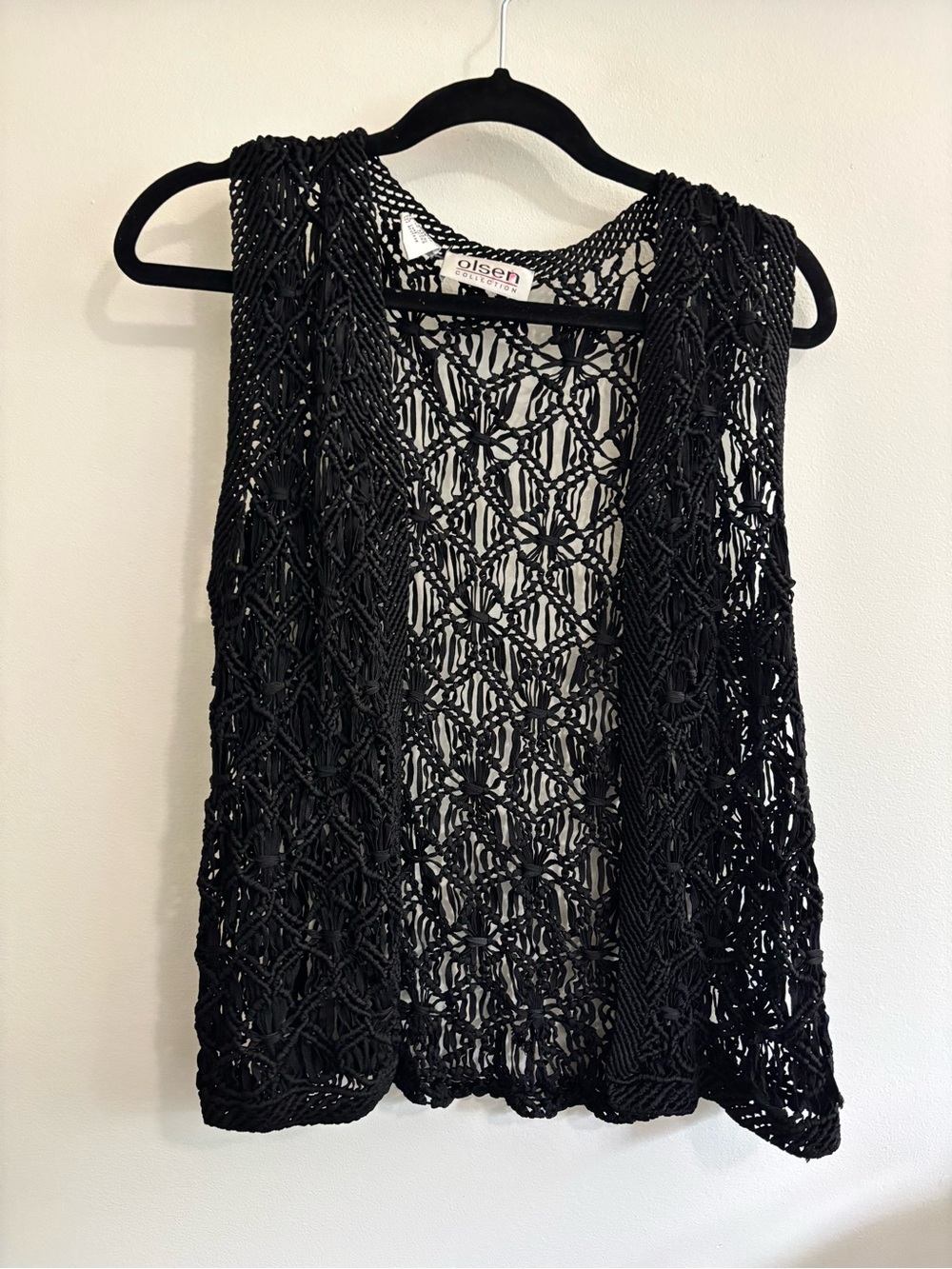 Cute Olsen Collection Collection Black Sleeveless Crochet Vest- Size S/M